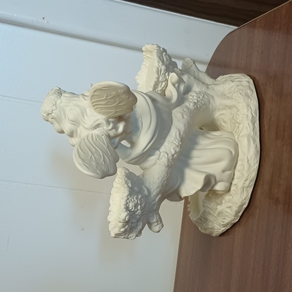 PartyLite P7298 Ariana's Garden Fairy Statue Tea Light Candle Holder Figurine - Picture 3 of 9